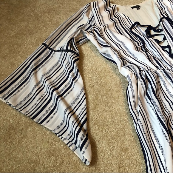 NWOT XOXO Romper - Picture 2 of 5